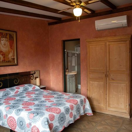 Hostal Welcome2 Alcazar Алкасар де Сан Хуан Екстериор снимка